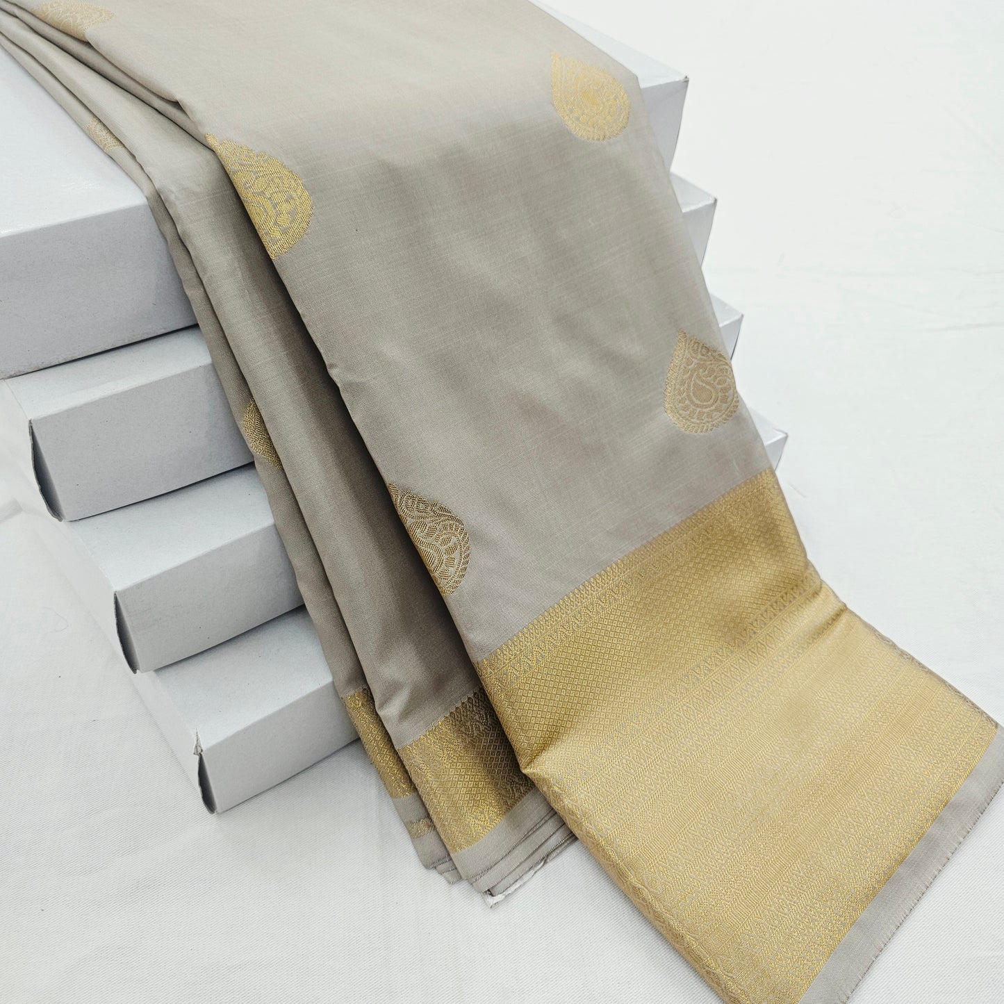 Kanchipuram Blended Self Butta Silk Saree 015