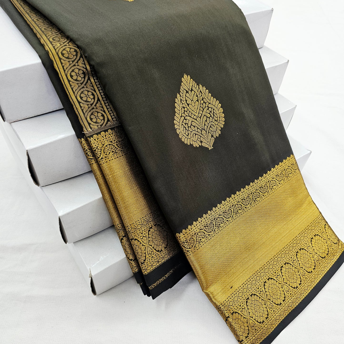 Kanchipuram Blended Self Butta Silk Saree 020