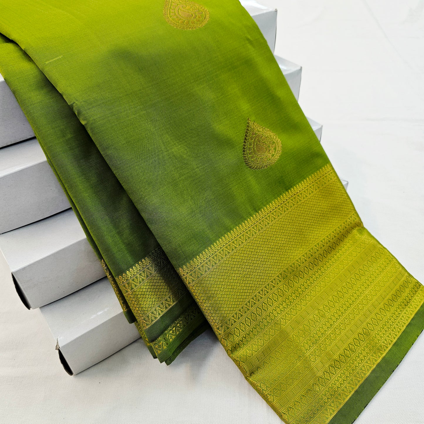 Kanchipuram Blended Self Butta Silk Saree 023