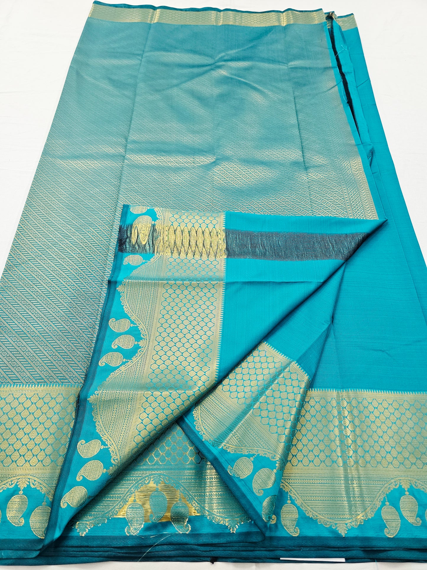 Kanchipuram Blended Self Butta Silk Saree 010