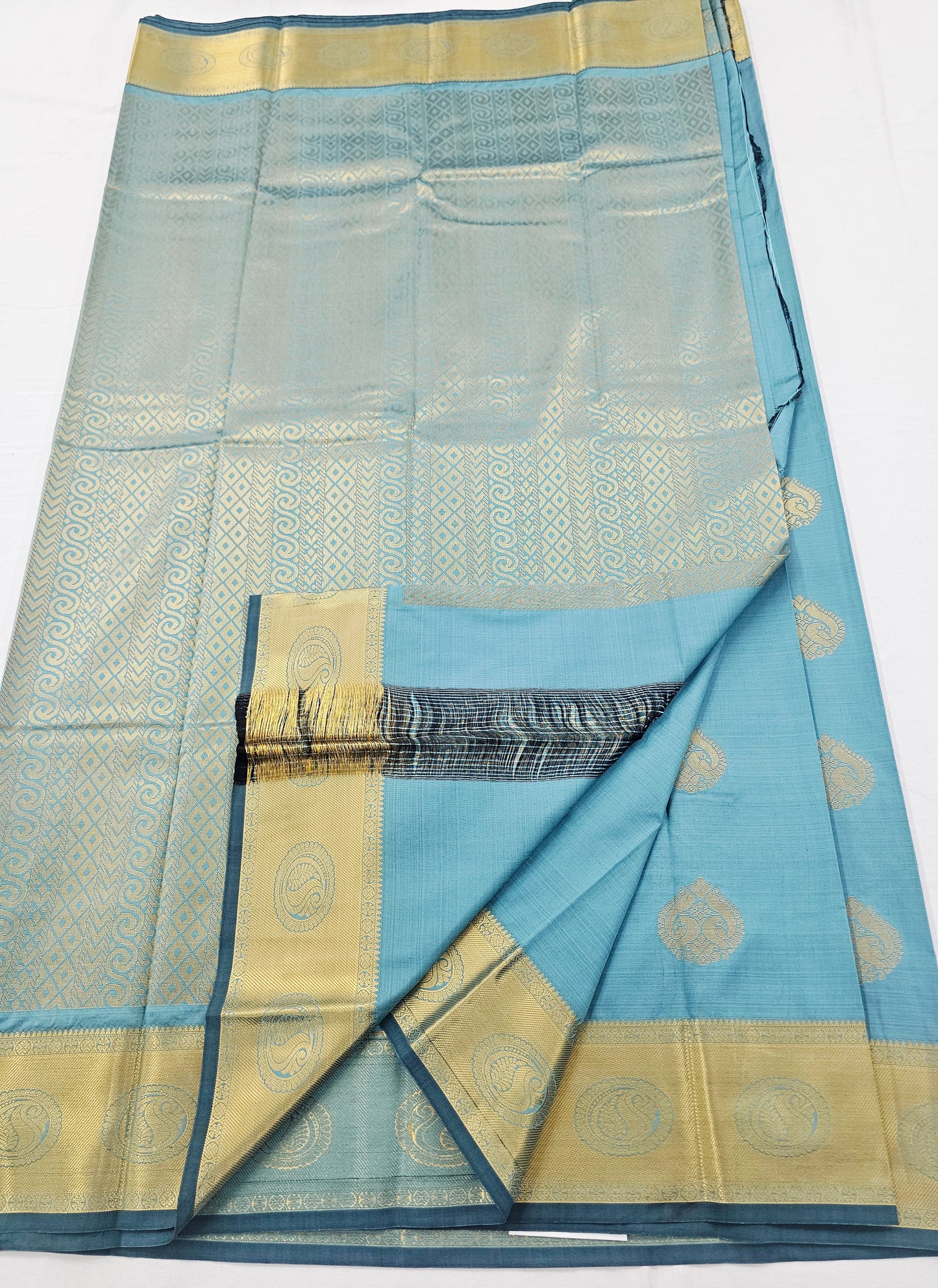 Kanchipuram Blended Self Butta Silk Saree 014