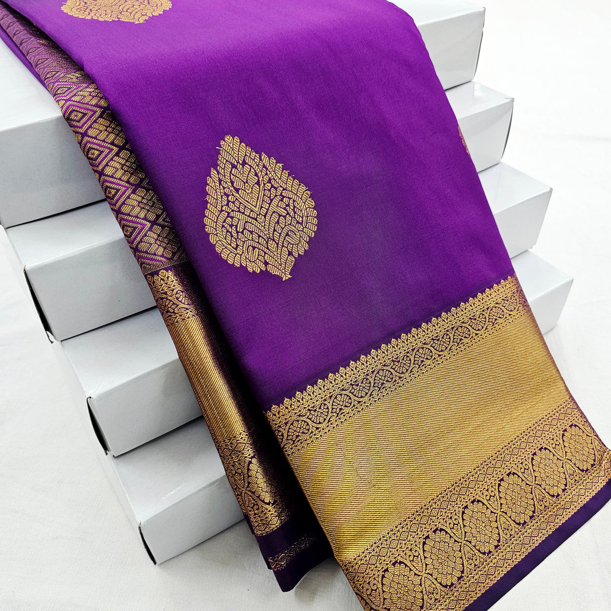Kanchipuram Blended Fancy Self Butta Silk Saree 003