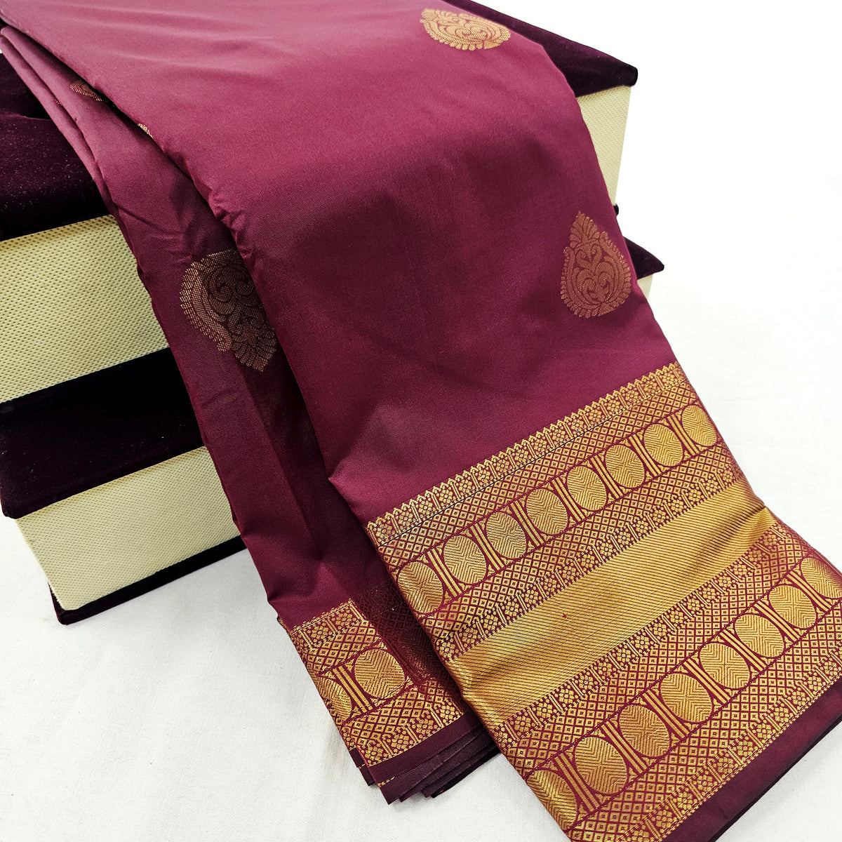Kanchipuram Blended Fancy Self Butta Silk Saree 005