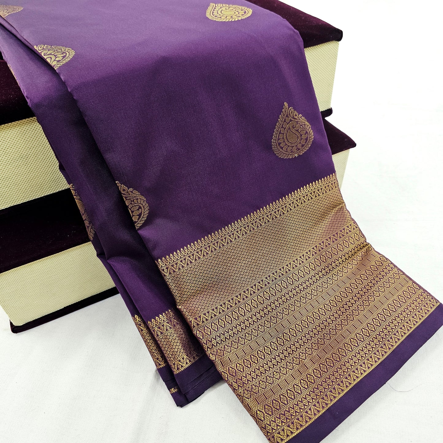 Kanchipuram Blended Fancy Self Butta Silk Saree 006