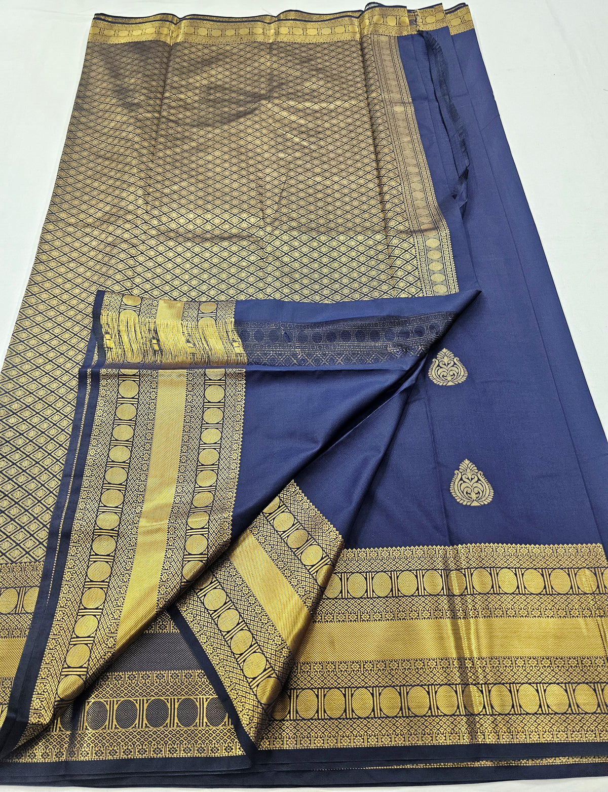 Kanchipuram Blended Fancy Self Butta Silk Saree 013