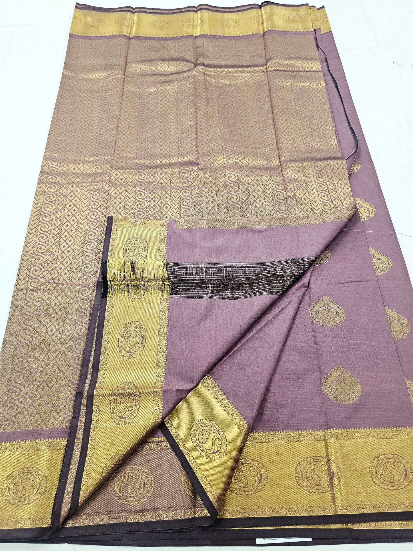 Kanchipuram Blended Fancy Self Butta Silk Saree 014