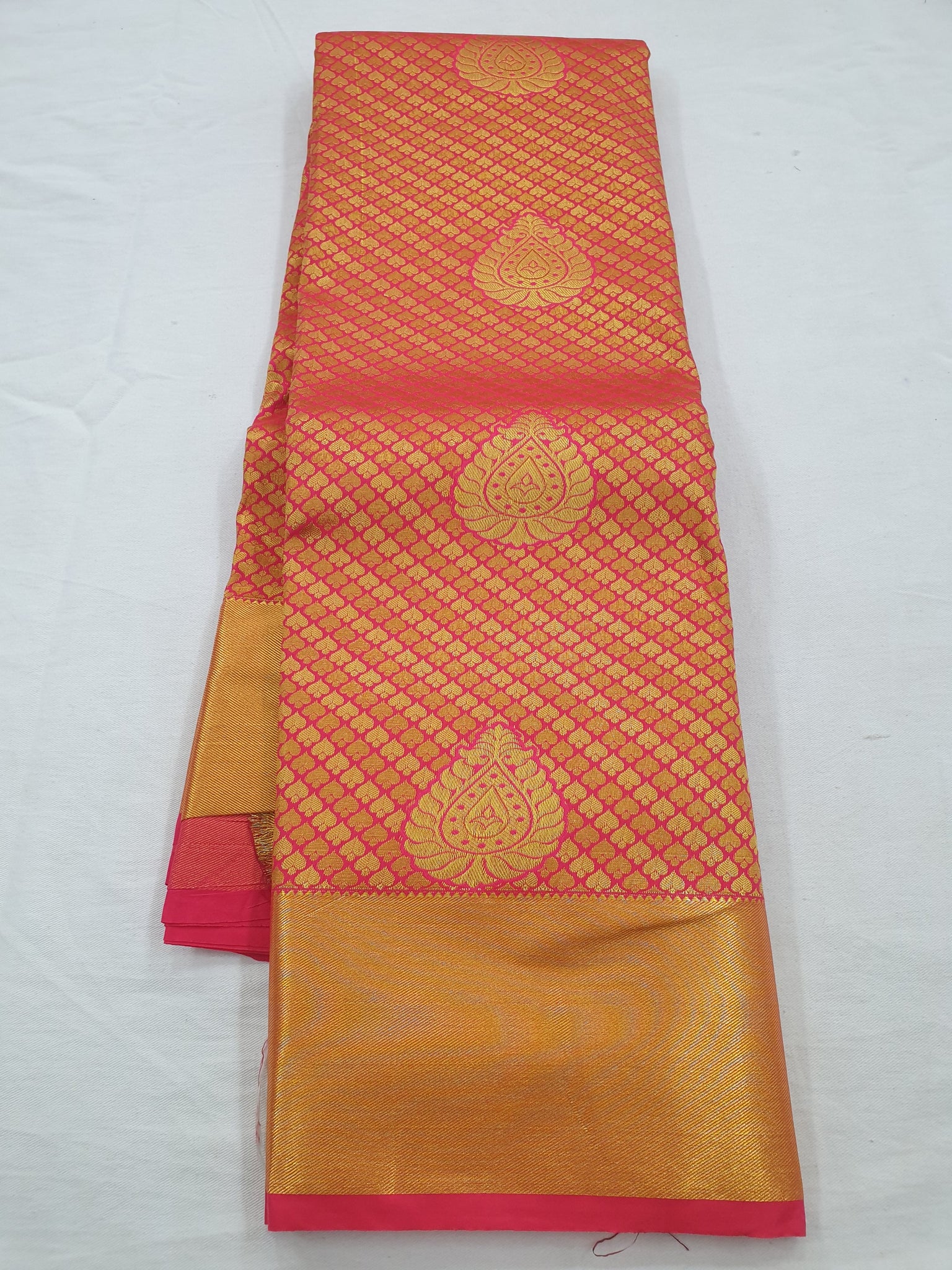 Get the Best Fashion Deals with Our Trending South Indian Red Silk Sarees  Collection – Sareeko