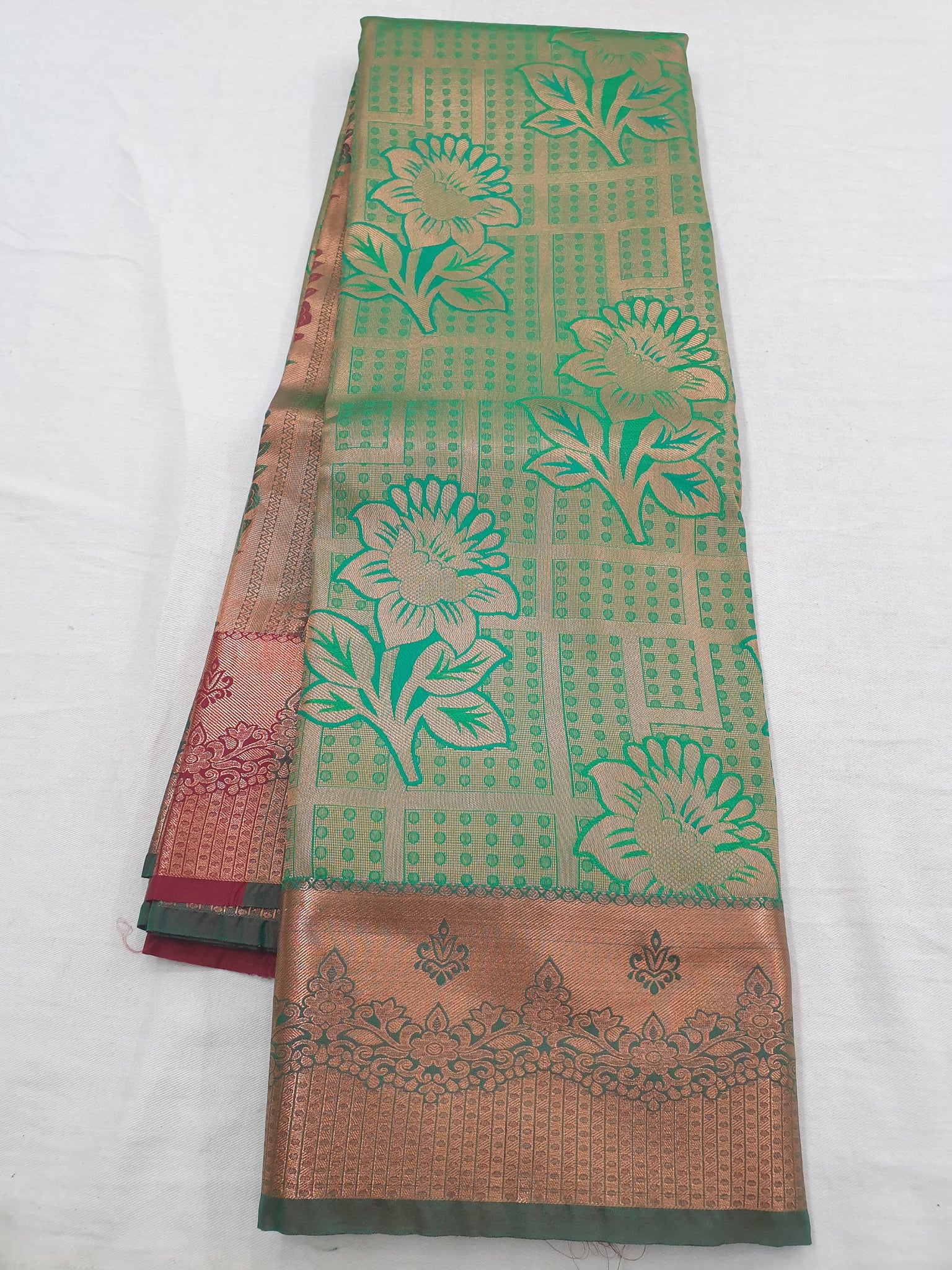 Lightweight Pattu Sarees Below 5000 - Buy Lightweight Pattu Sarees Below  5000 online in India