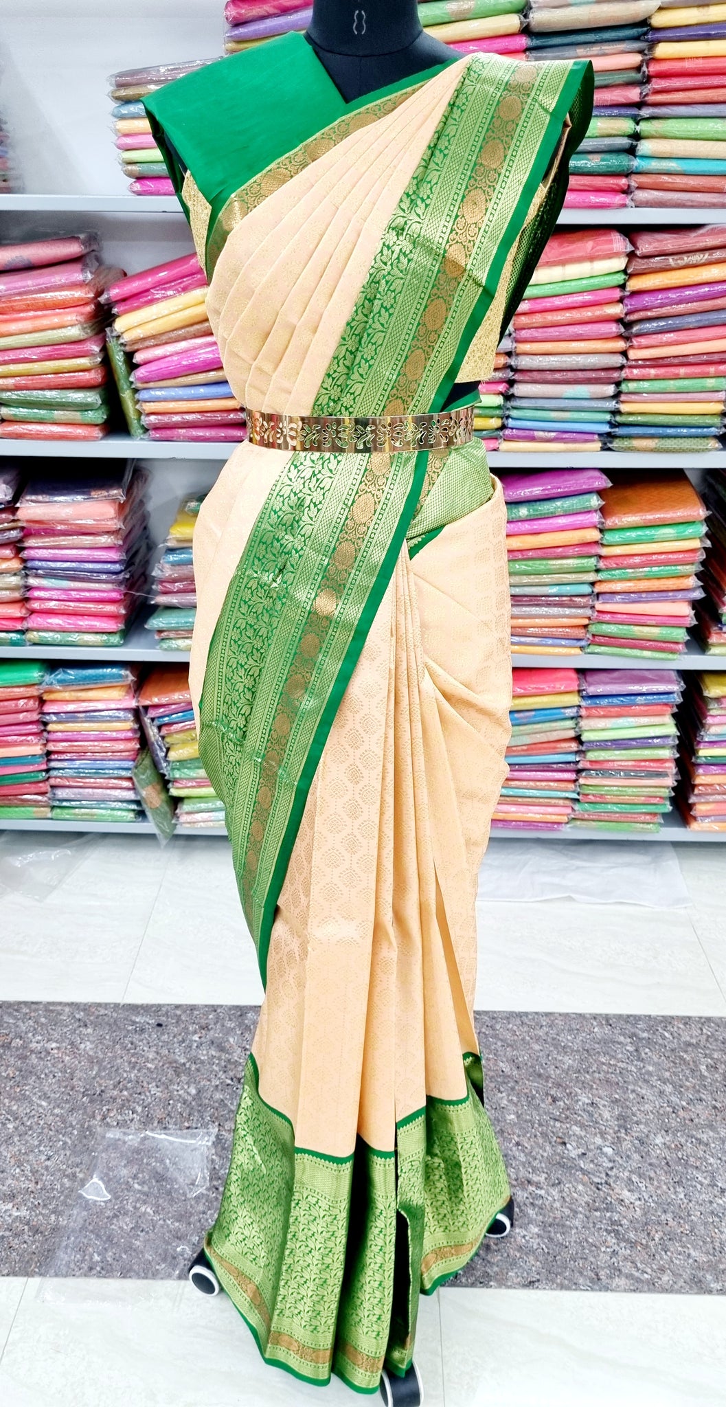 Soft Silk Sarees Below 5000 | Pattu Sarees Below 5000 | Saree Curls