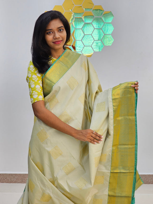 Kanchipuram Blended Elegant Silk Saree 010