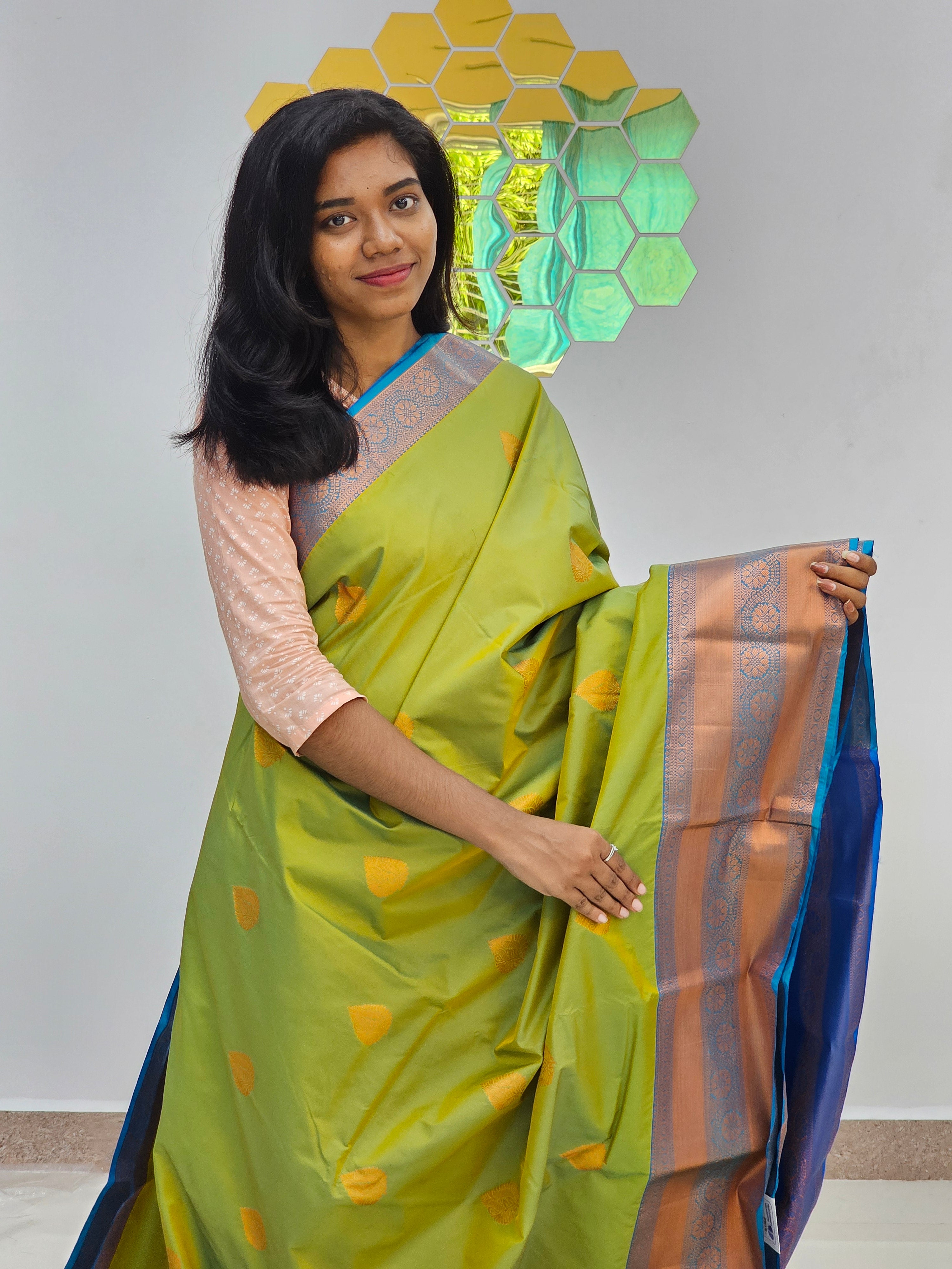 Kanchipuram Blended Fancy Butta Silk Sarees 015
