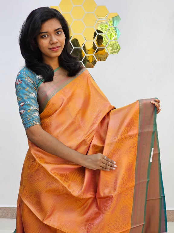 Kanchipuram Blended Gifted Tissue Silk Saree 322