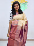 Kanchipuram Blended Gifted Embossed Silk Saree 660