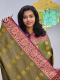 Kanchipuram Blended Gifted Embossed Silk Saree 936