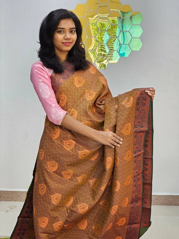 Kanchipuram Blended Gifted Embossed Silk Saree 939