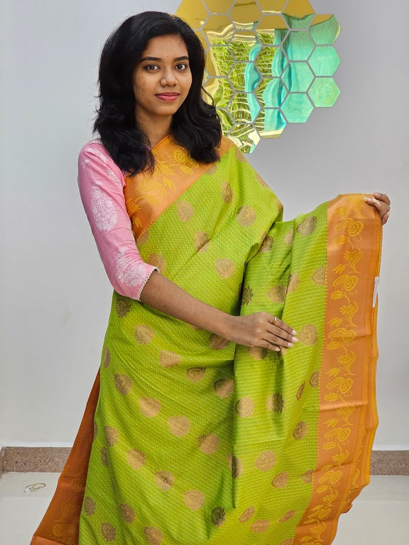 Kanchipuram Blended Gifted Embossed Silk Saree 945