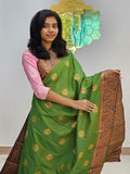 Kanchipuram Blended Gifted Embossed Silk Saree 947