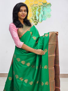 Kanchipuram Blended Gifted Embossed Silk Saree 973