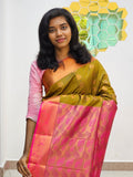 Kanchipuram Blended Gifted Embossed Silk Saree 1000