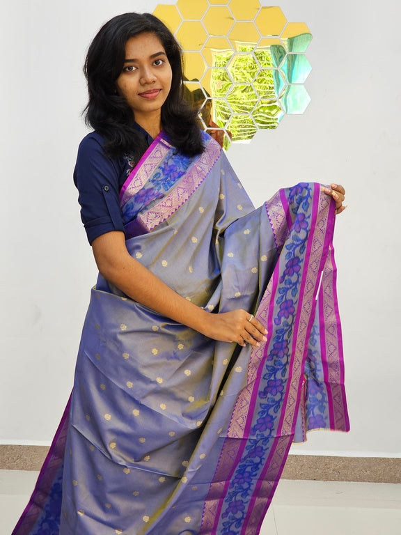 Kanchipuram Blended Gifted Embossed Silk Saree 1111