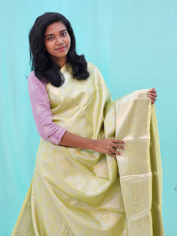 Kanchipuram Blended Tissue Bridal Silk Saree 609