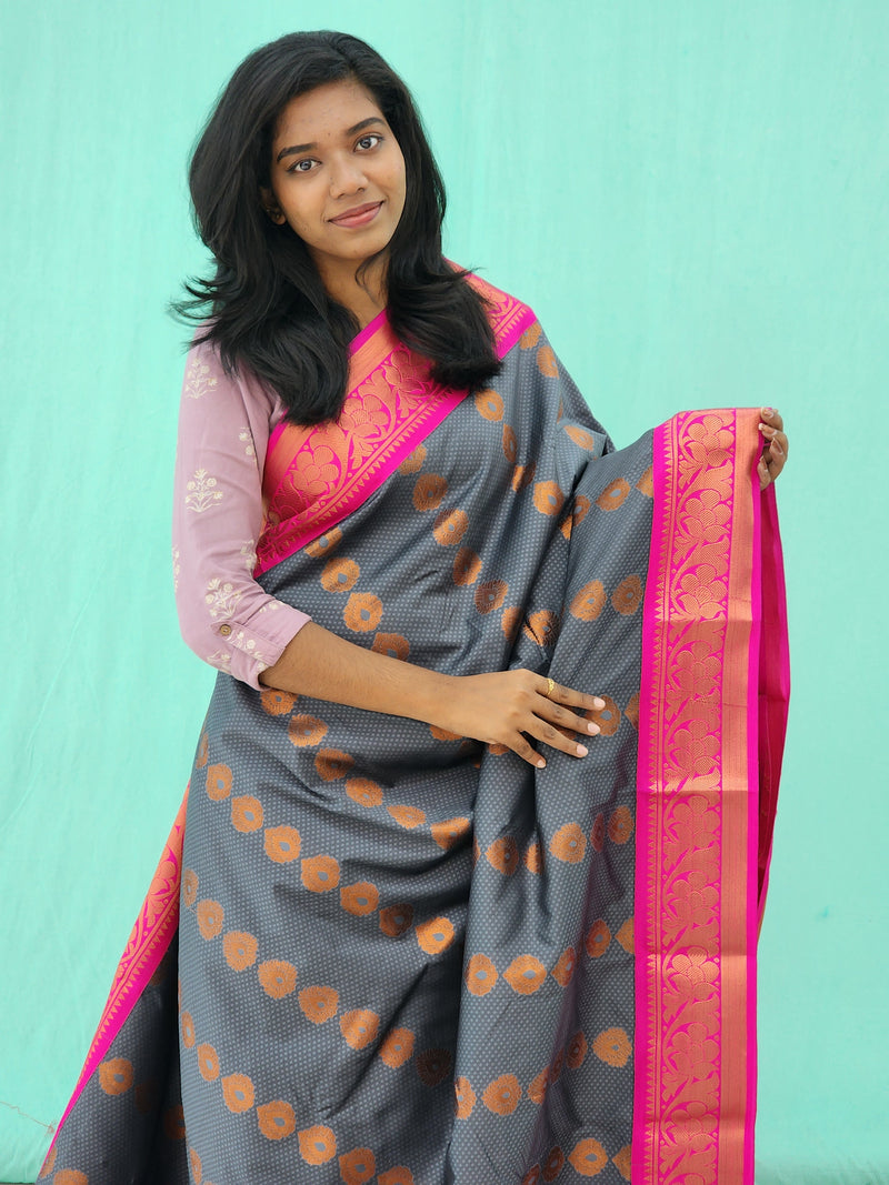 Kanchipuram Blended Trending Silk Saree 120