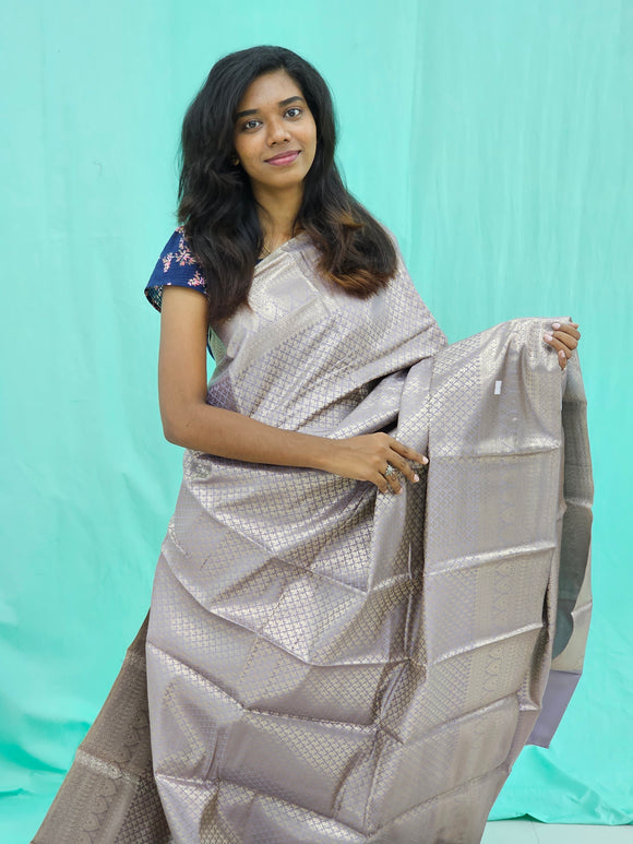 Kanchipuram Blended Self Tissue Silk Saree 017