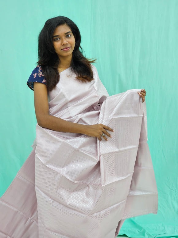 Kanchipuram Blended Self Tissue Silk Saree 018