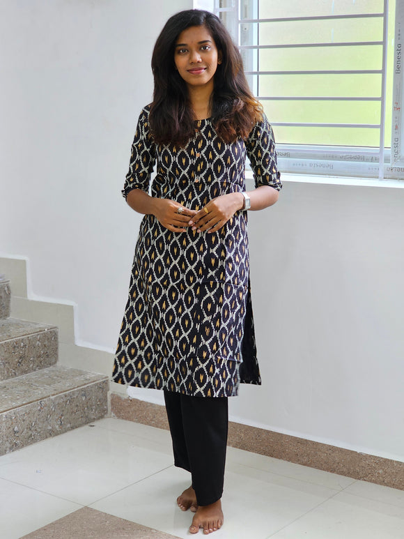 Trending Women Kurtis 012
