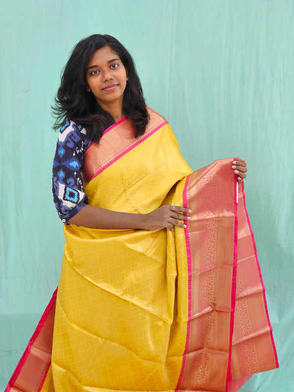 Kanchipuram Blended Mini Bridal Silk Saree 230