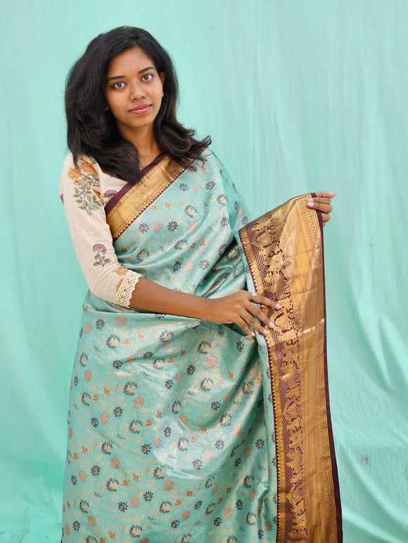 Kanchipuram Blended Grand Tissue Silk Saree 011