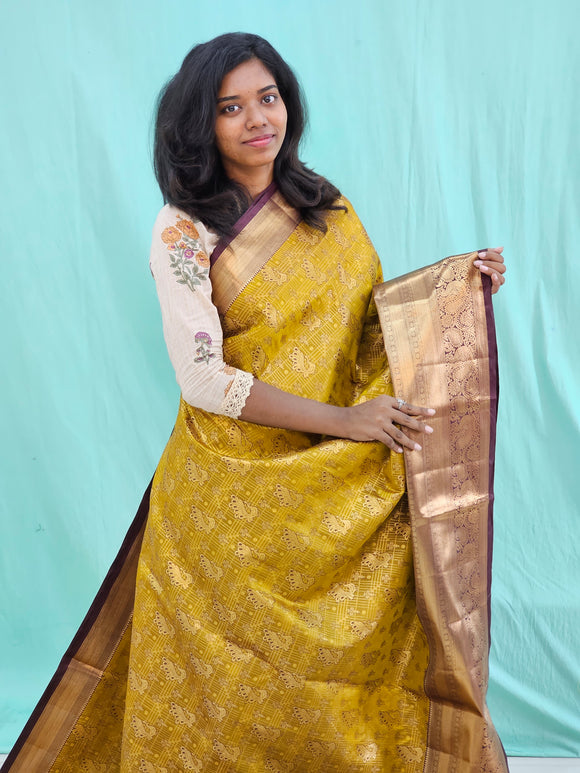 Kanchipuram Blended Grand Tissue Silk Saree 015