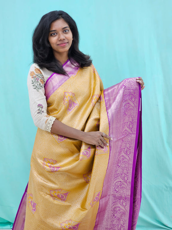 Kanchipuram Blended Grand Tissue Silk Saree 038