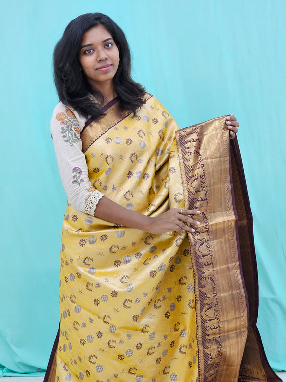 Kanchipuram Blended Grand Tissue Silk Saree 043