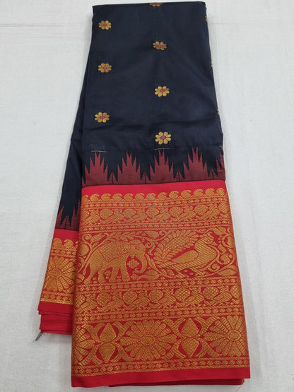 Black And Gold and Red Kanchipuram Pure Silk Saree With Paisley Motif – Kanchipuram Lakshaya Silks