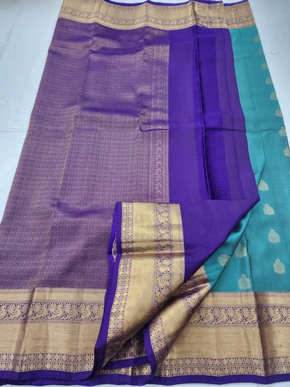 Dark green And Light blue Kanchipuram Pure Silk Saree With Paisley Motif – Kanchipuram Lakshaya Silks