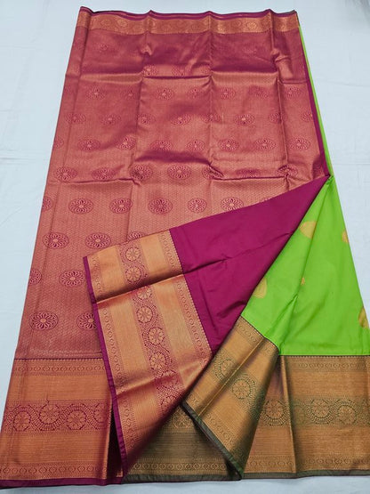 Green And Black Kanchipuram Pure Silk Saree With Paisley Motif
