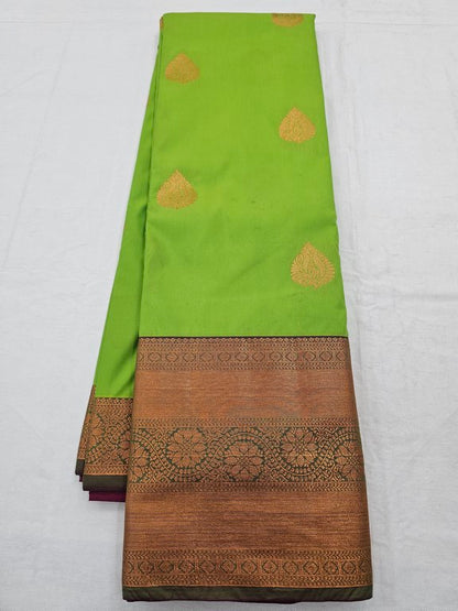 Yellow And Green Kanchipuram Pure Silk Saree With Floral Motif – Kanchipuram Lakshaya Silks