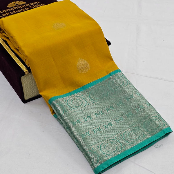 Yellow And Maroon Kanchipuram Pure Silk Saree With Light Paisley Pattern