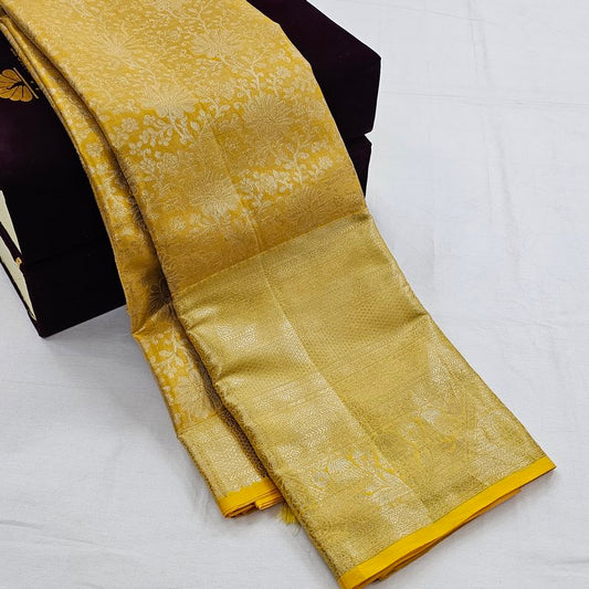 Kanchipuram Pure Elegant Golden color Tissue Silk Saree 010