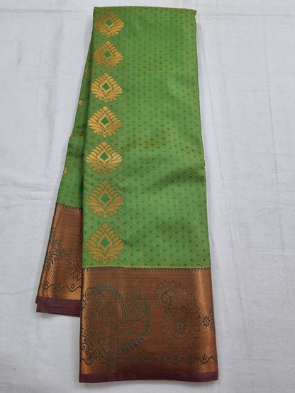 Green And Gold Kanchipuram Pure Silk Saree With Diamond Pattern – Kanchipuram Lakshaya Silks