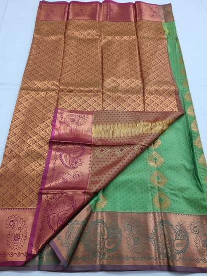 Green And Gold Kanchipuram Pure Silk Saree With Diamond Pattern – Kanchipuram Lakshaya Silks