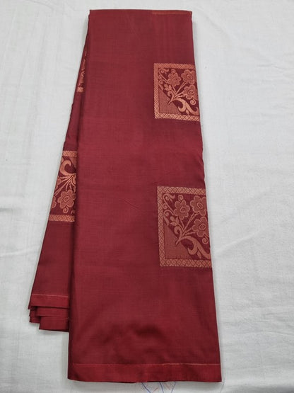 Red And White Kanchipuram Pure Silk Saree With Paisley Motif – Kanchipuram Lakshaya Silks