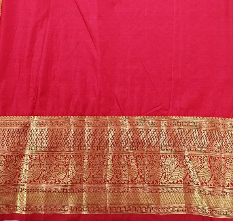 Trendy Kanchipuram Blended Vintage Bridal Silk Sarees 009