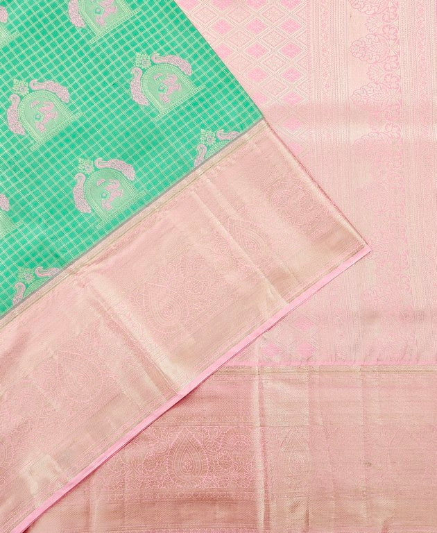 Trendy Kanchipuram Blended Vintage Bridal Silk Sarees 010