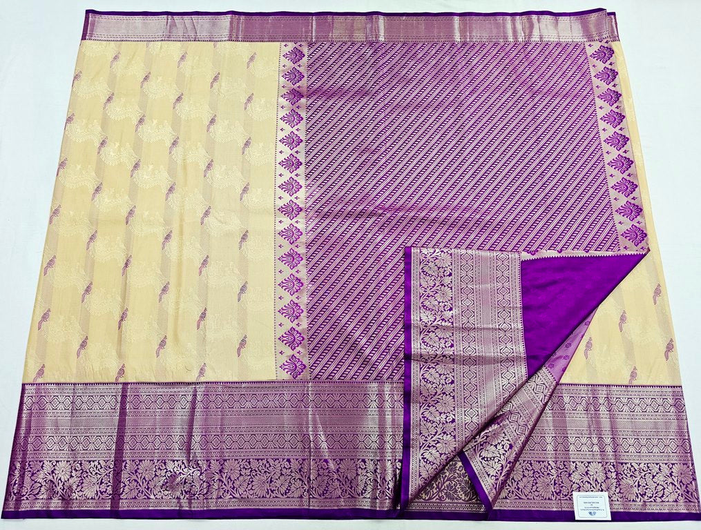 Trendy Kanchipuram Blended Vintage Bridal Silk Sarees 019