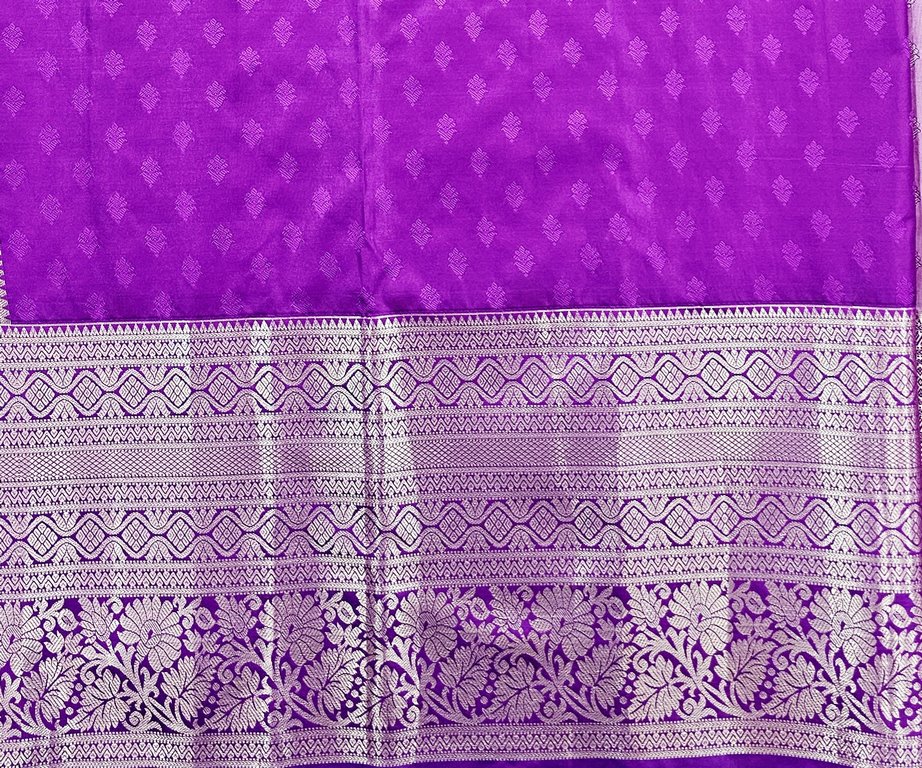 Trendy Kanchipuram Blended Vintage Bridal Silk Sarees 019