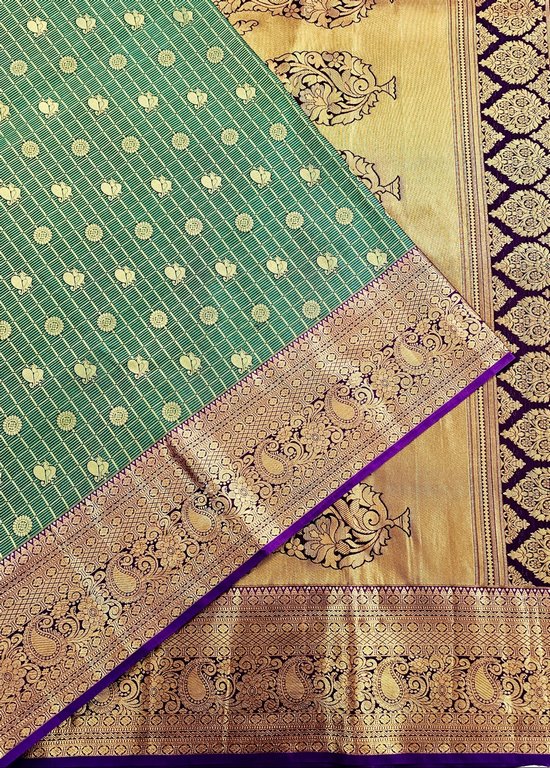 Trendy Kanchipuram Blended Vintage Bridal Silk Sarees 021