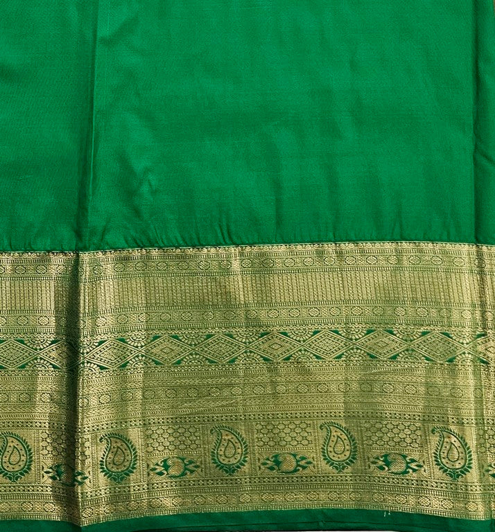 Trendy Kanchipuram Blended Vintage Bridal Silk Sarees 022