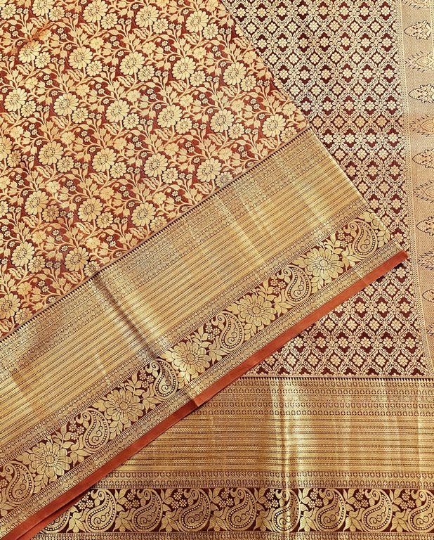Trendy Kanchipuram Blended Vintage Bridal Silk Sarees 024